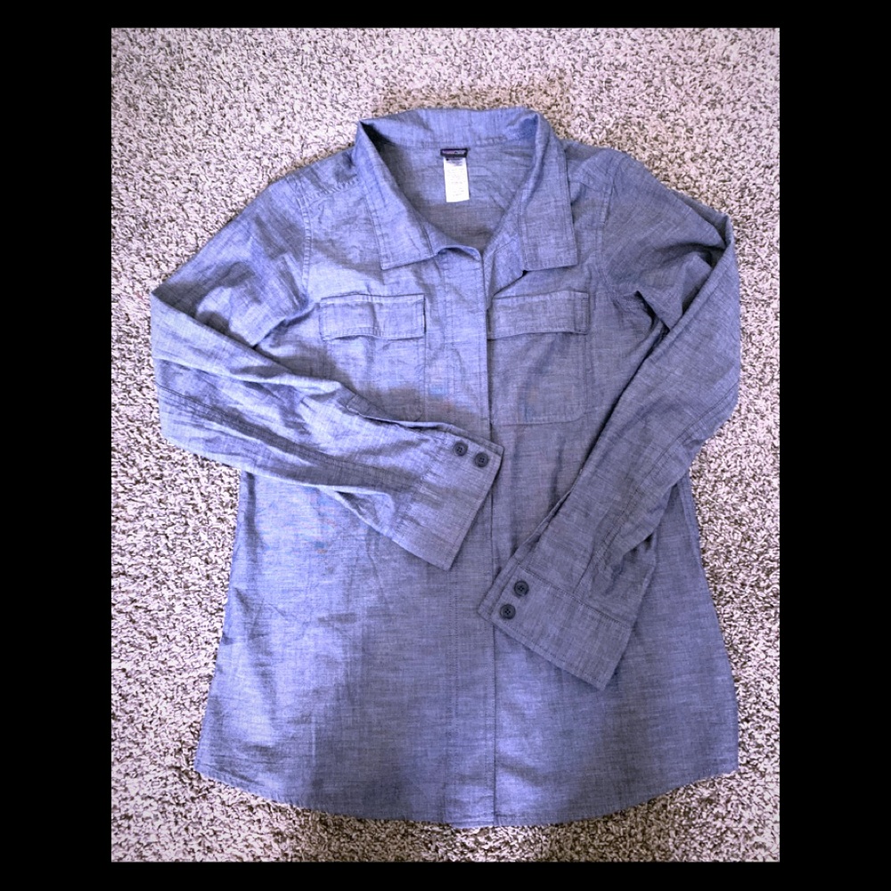 Patagonia long sleeved women’s shirt